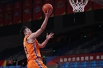 媒体人:小丁曾有一段时间是中国第一小前锋 但受伤后变成了流星