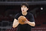 没出手!杨瀚森首节出战6分钟拿到3篮板有2失误 正负值-12