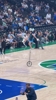 中场表演GOAT🐐顶碗杂技人牛蓉大妈今天在独行侠主场表演!
